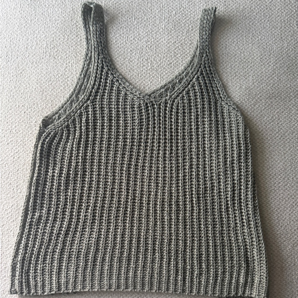 Moon & Madison Olive Ribbed Knit Tank